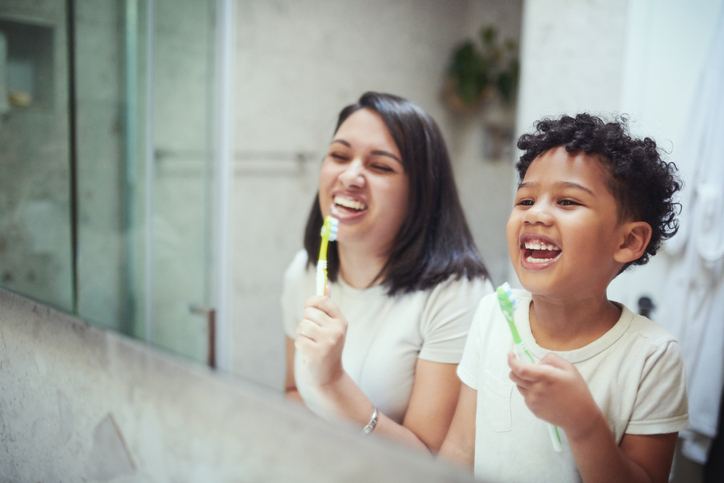 Consejos de cepillado de dientes para niños pequeños